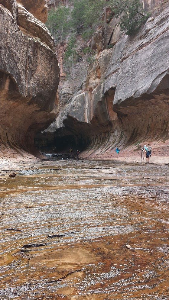 Lower Subway — Narrow Stretch