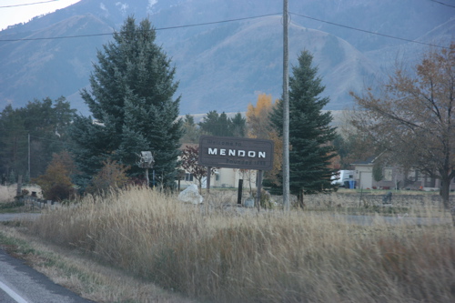 Mendon City Limits — Click on sign to read!