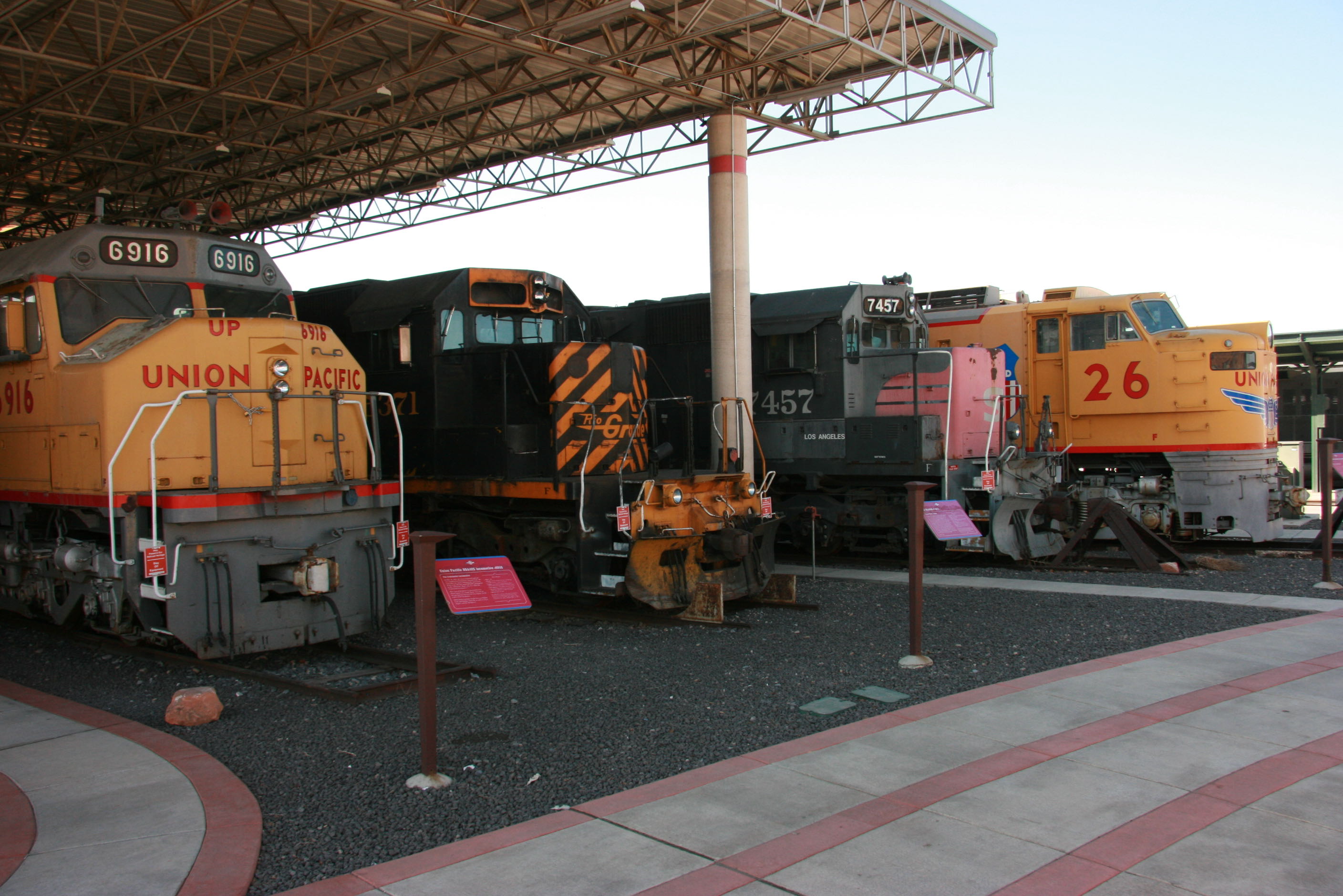 Four powerful locomotives that served well. (Click on locomotive!) — Union Pacific Centenial, Denver & Rio Grande, Southern Pacific, Union Pacific Gas Turbo